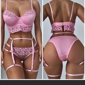 ❤️ NEW GiGi Set